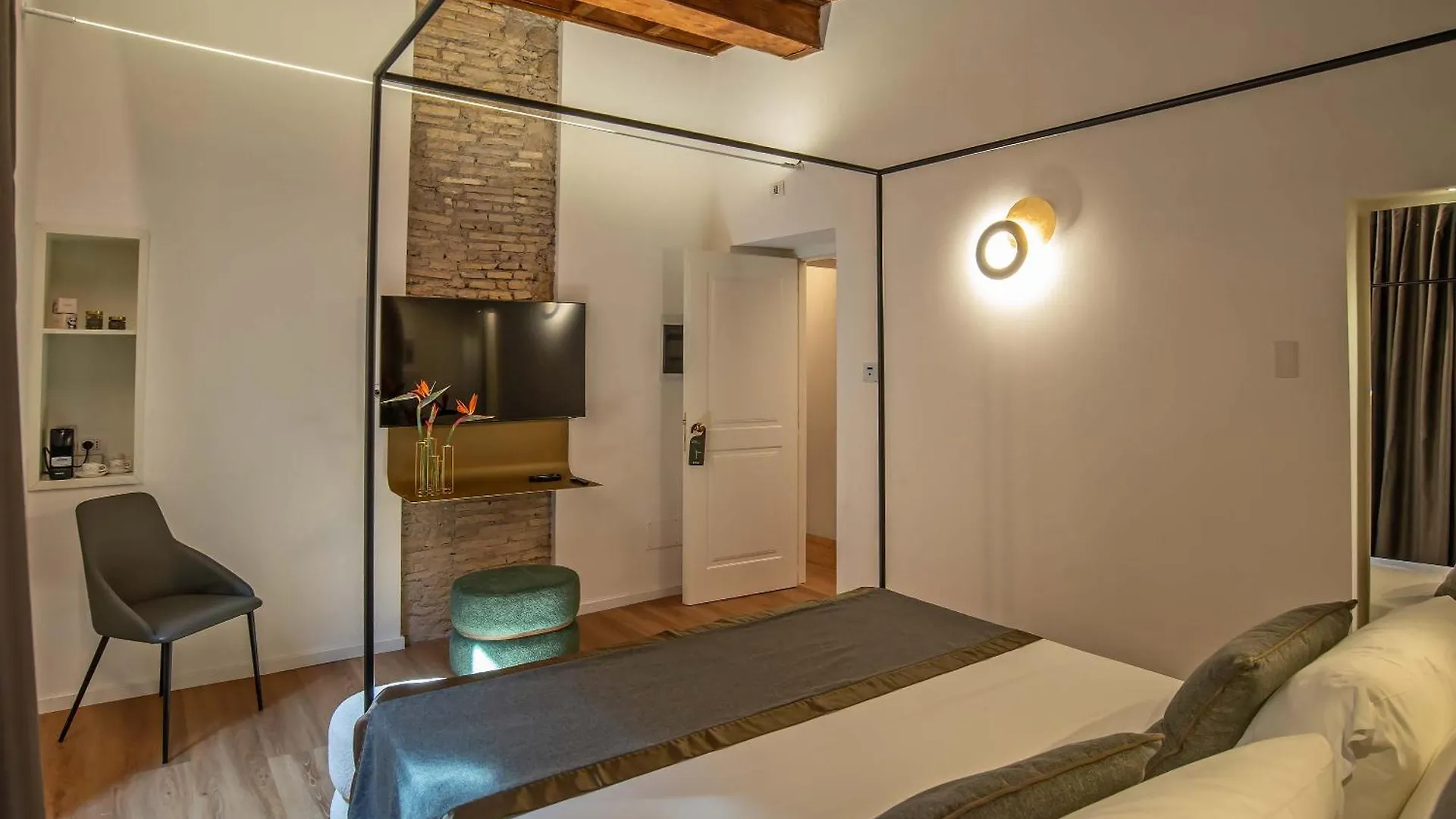 Ora Acanfora Suites ローマ ゲストハウス