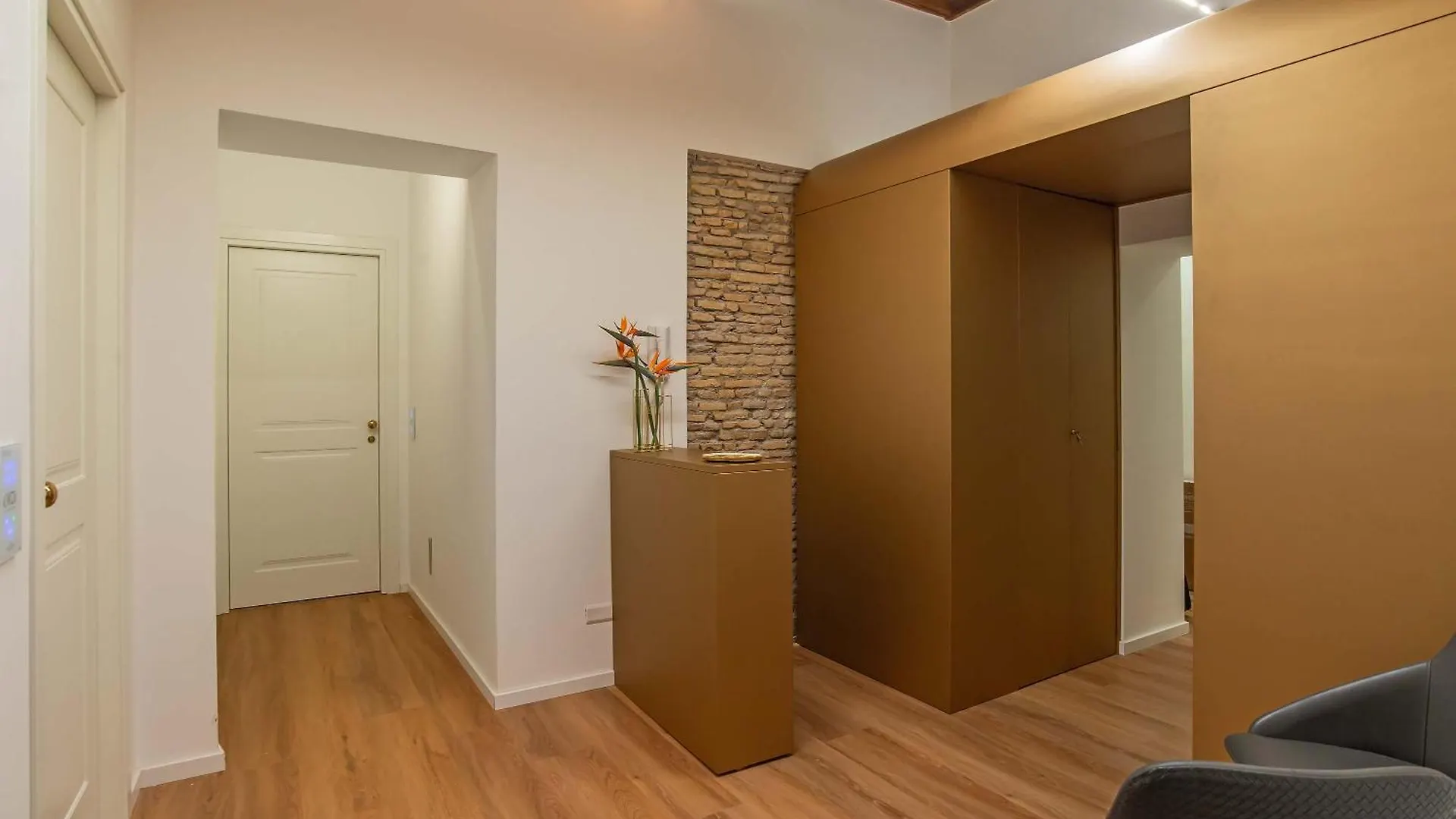 ゲストハウス Ora Acanfora Suites ローマ