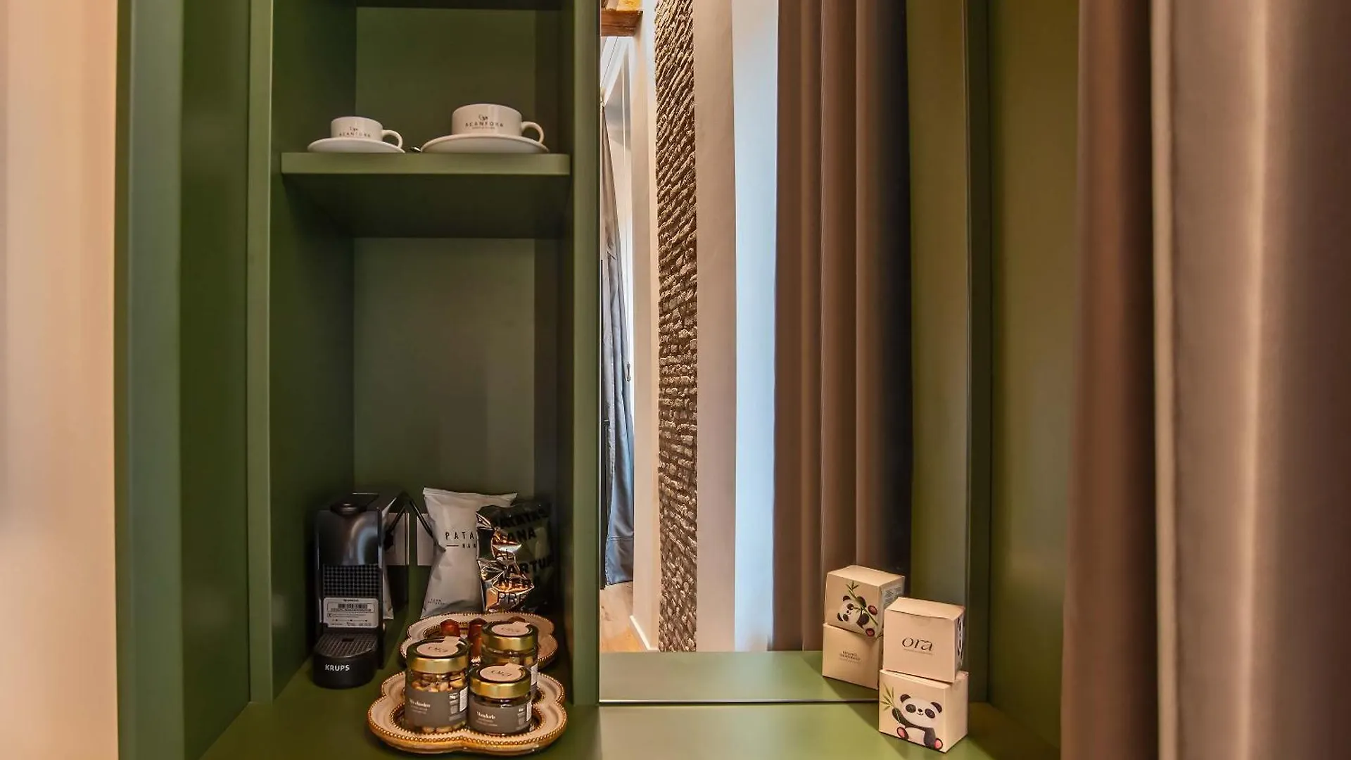 Ora Acanfora Suites ローマ イタリア
