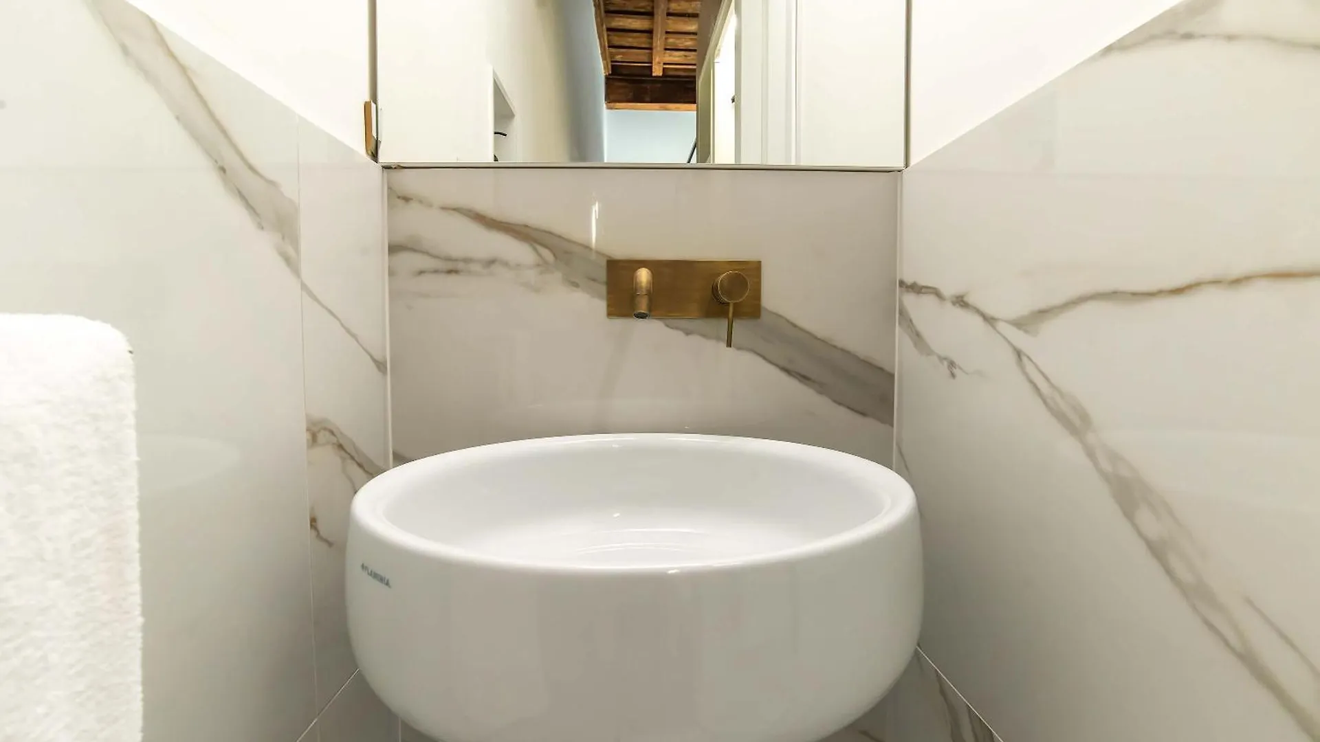 Ora Acanfora Suites ローマ ゲストハウス